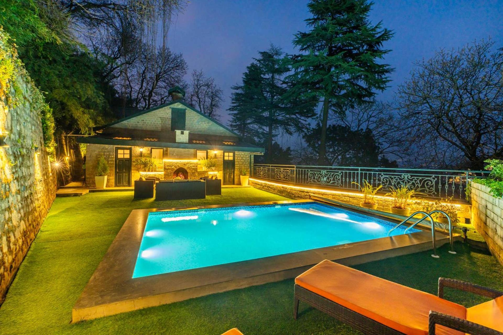 Stayvista At Paris Villa With Pvt Pool & Valley View Kasauli Exterior photo