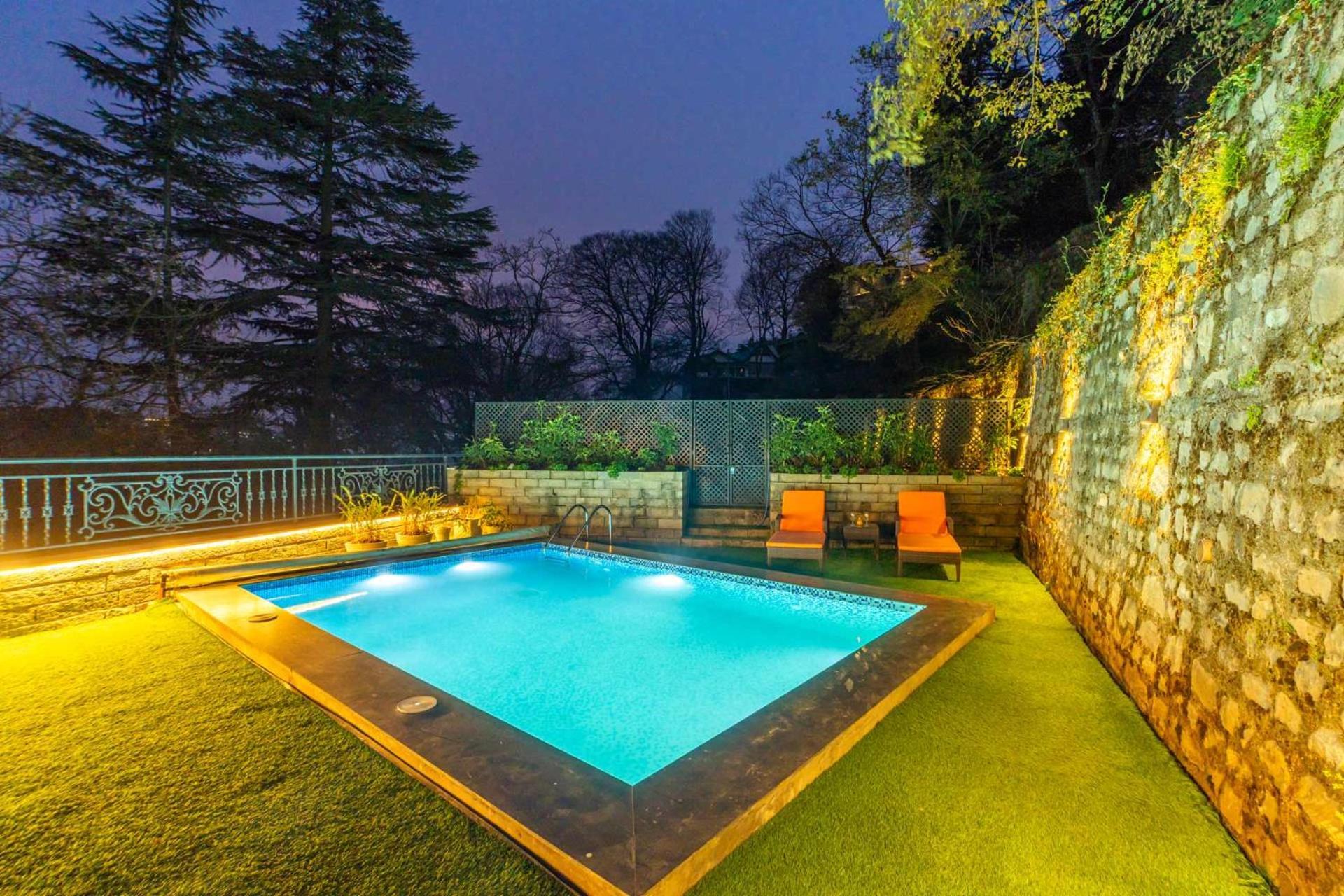 Stayvista At Paris Villa With Pvt Pool & Valley View Kasauli Exterior photo