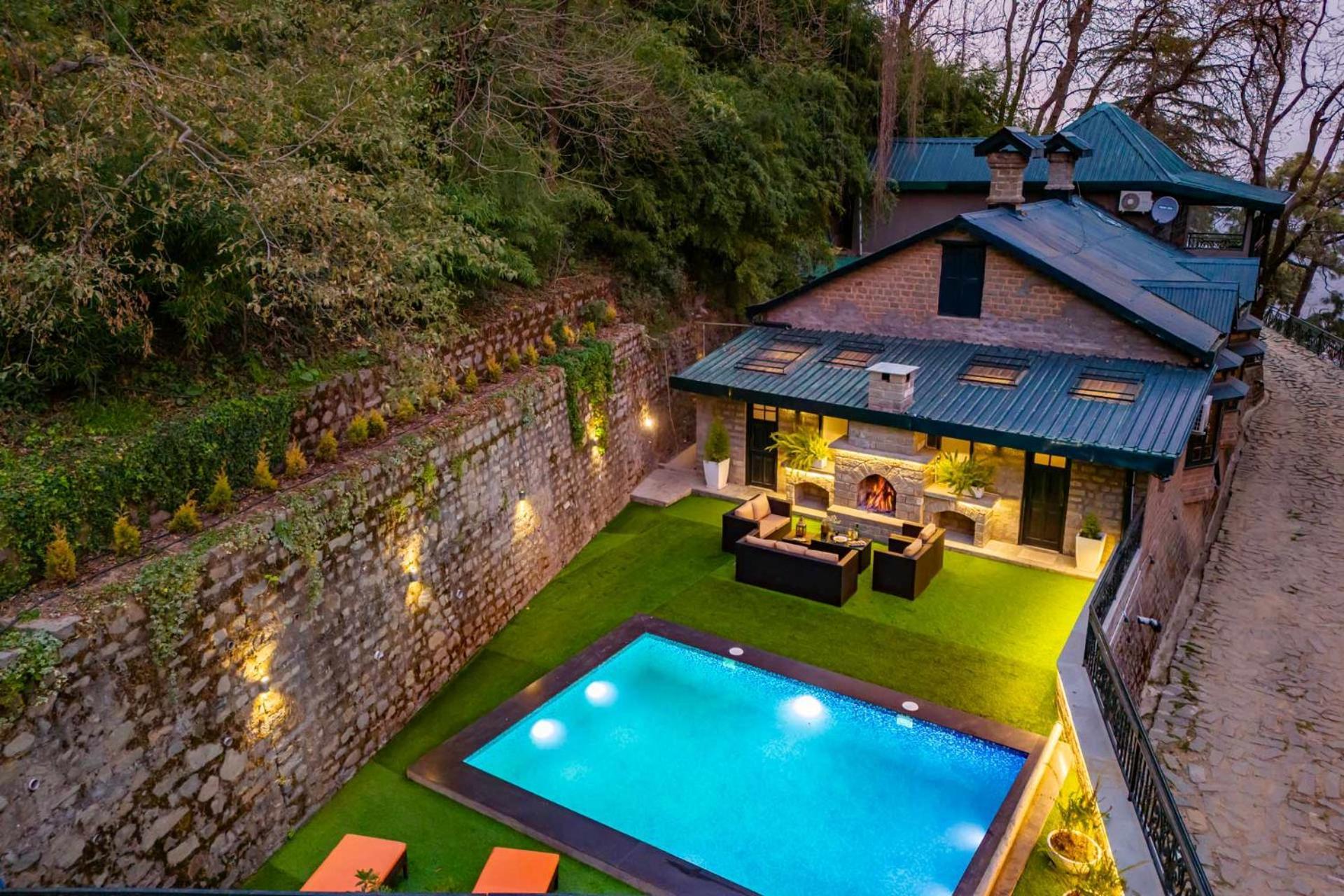 Stayvista At Paris Villa With Pvt Pool & Valley View Kasauli Exterior photo